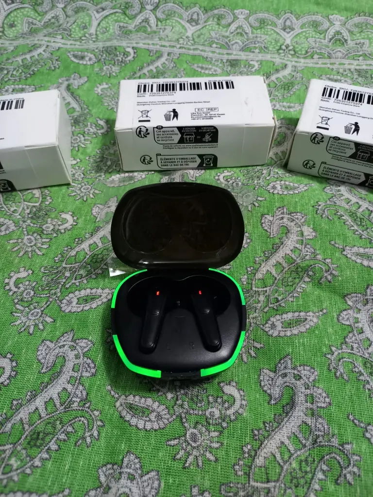 Auriculares TWS Pro 60 2.webp
